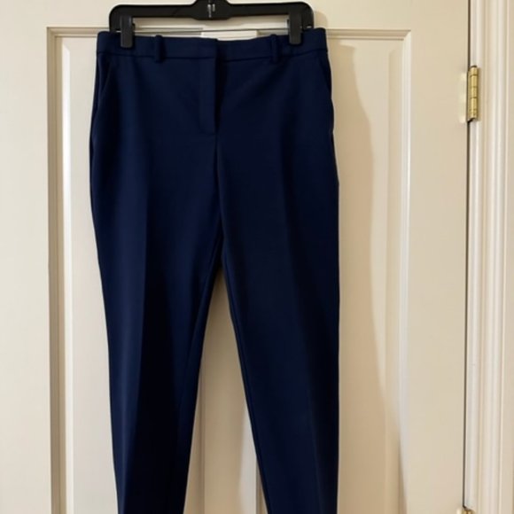 2 Theory Ankle & Cropped Pants - Picture 9 of 15